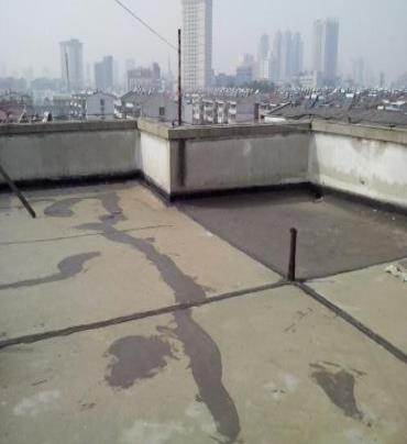 湘潭漏水维修 楼顶漏水是什么原因，楼顶漏水维修方法是什么?